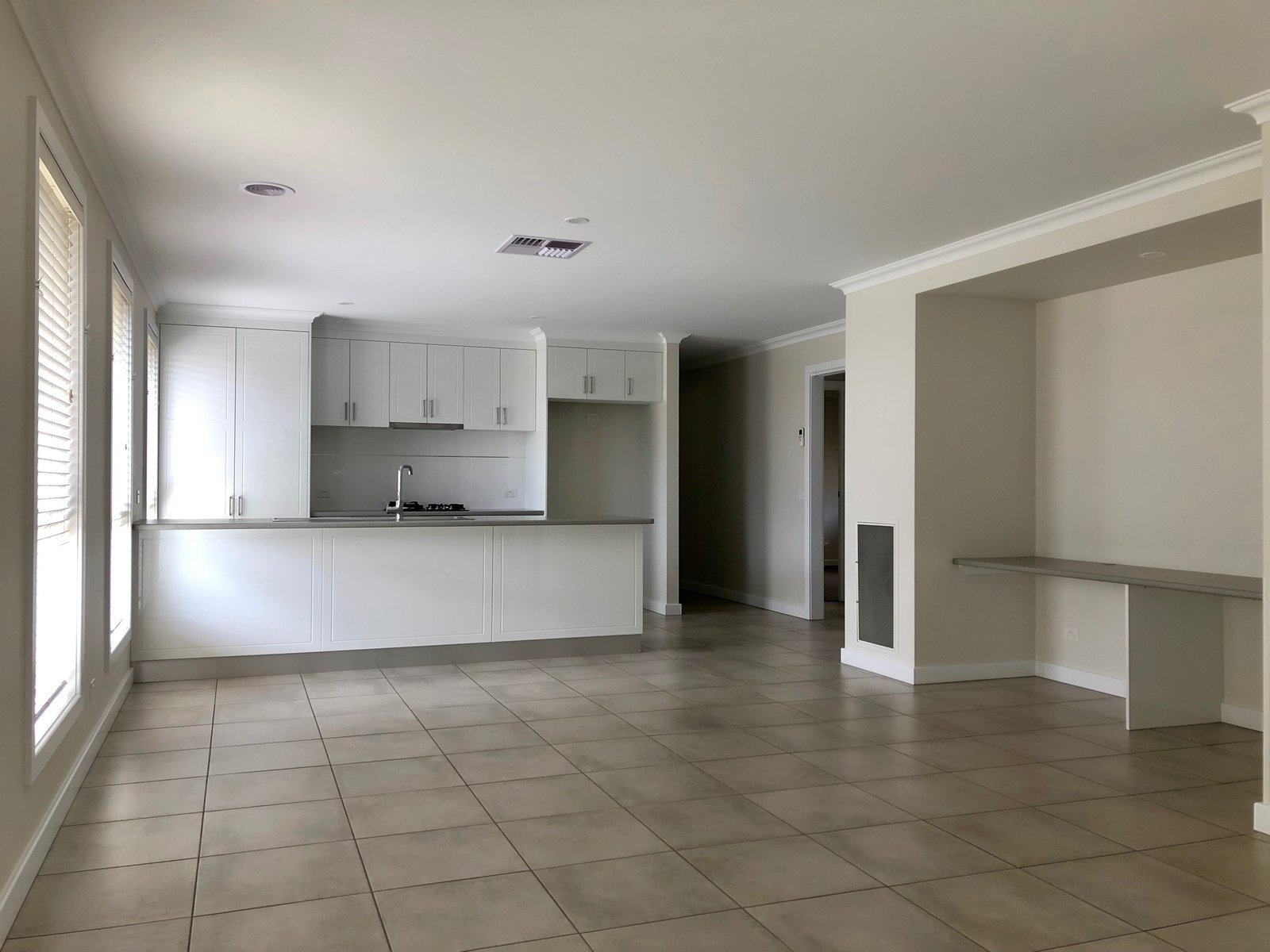 2/6 Annika Place NORTH ALBURY 4
