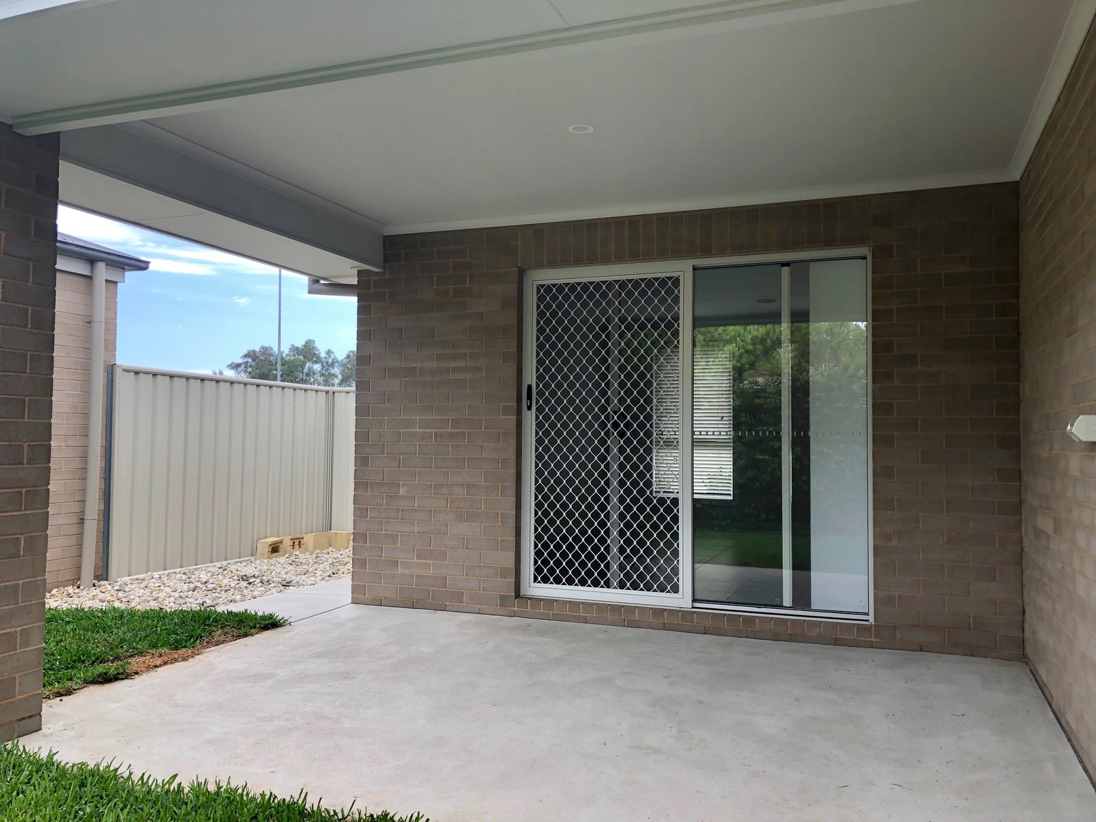 2/6 Annika Place NORTH ALBURY 11