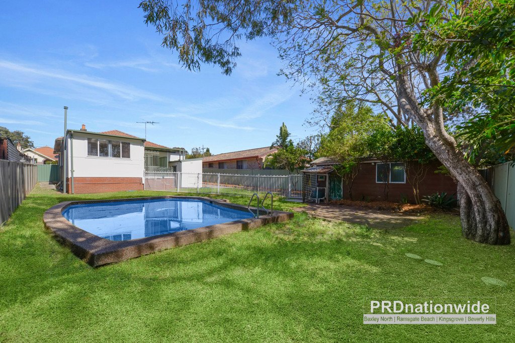 26 Austin Avenue CROYDON 7