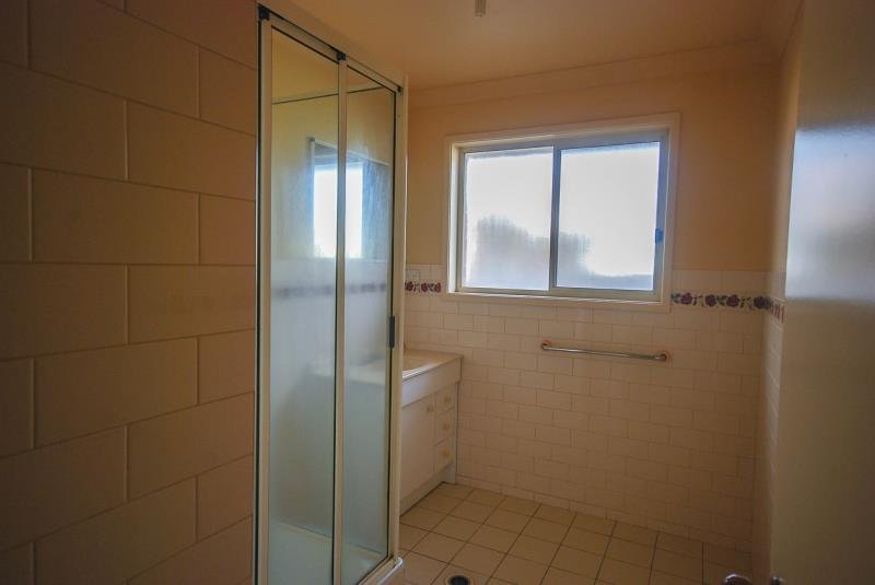 2/6 Bamarook Crescent GLENFIELD PARK 5