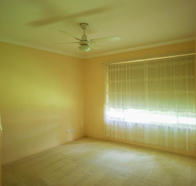 2/6 Bamarook Crescent GLENFIELD PARK 6