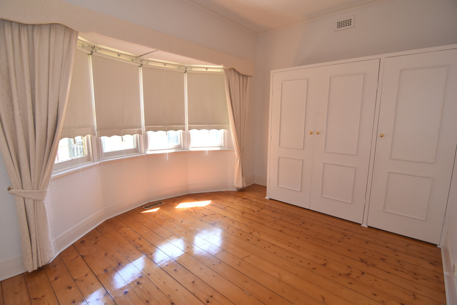 Gallery: 26 Bay Street