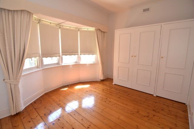 Gallery: 26 Bay Street