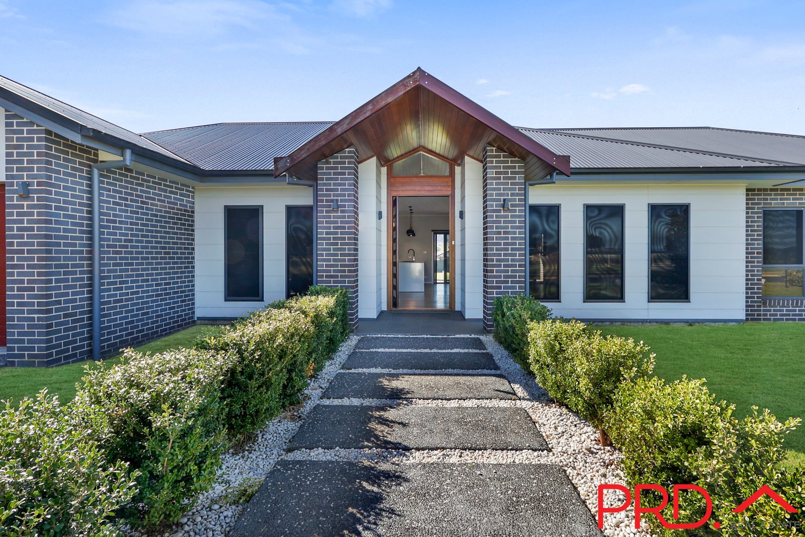 26 Bluebell Way TAMWORTH 2