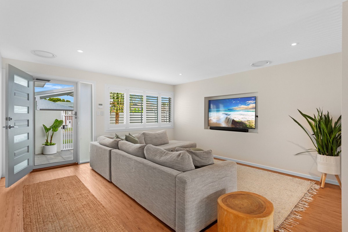 26 Bluejay Street Burleigh Waters 8