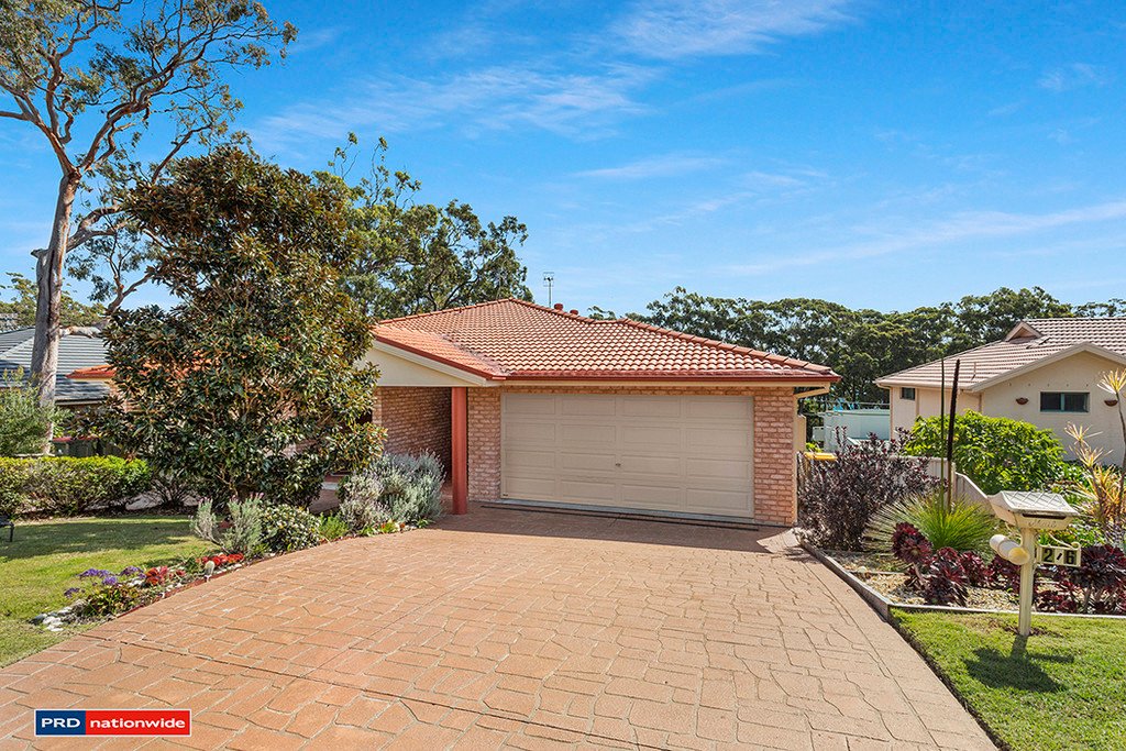 2/6 Bonito Street CORLETTE 2