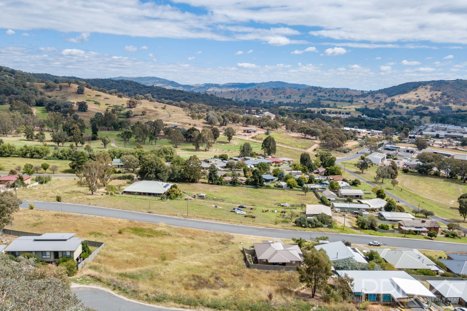 26 Booral Avenue TUMUT 3