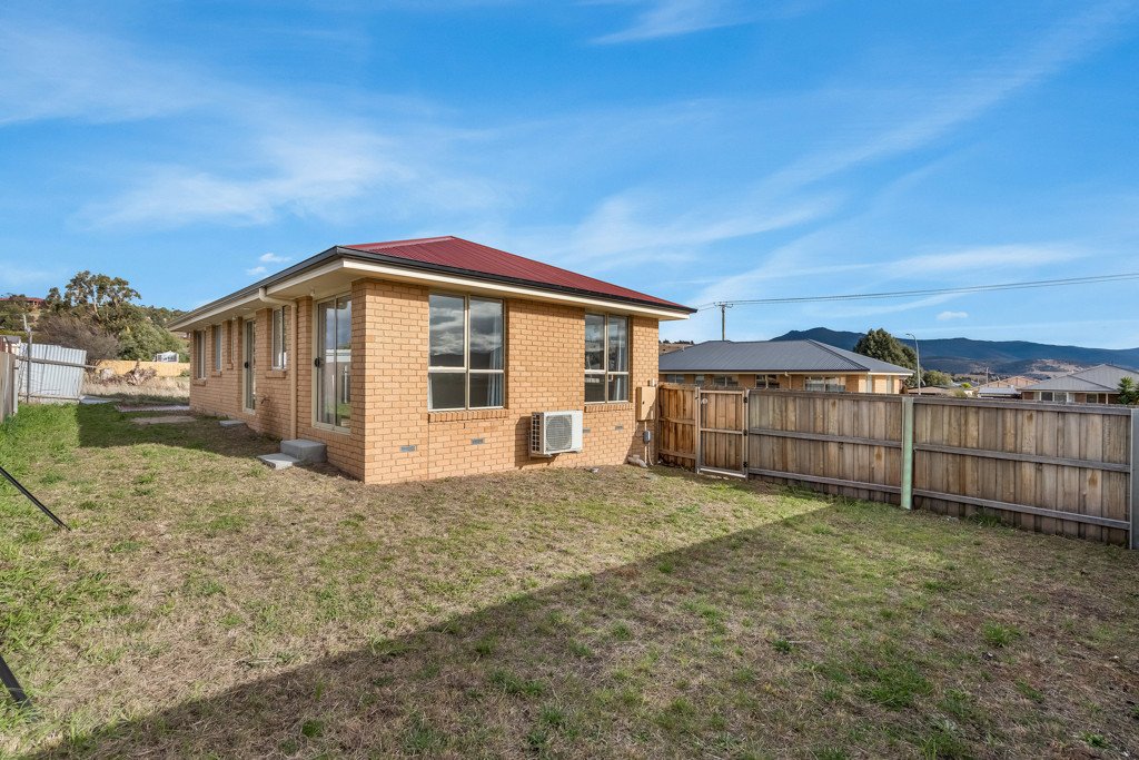 2/6 Brooke Street BRIGHTON 10