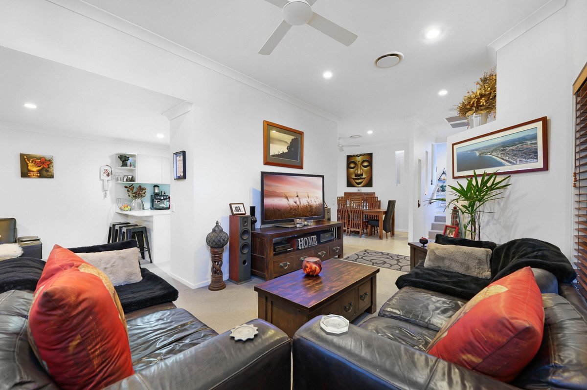 2/6 Burrabee Street BURLEIGH HEADS 16