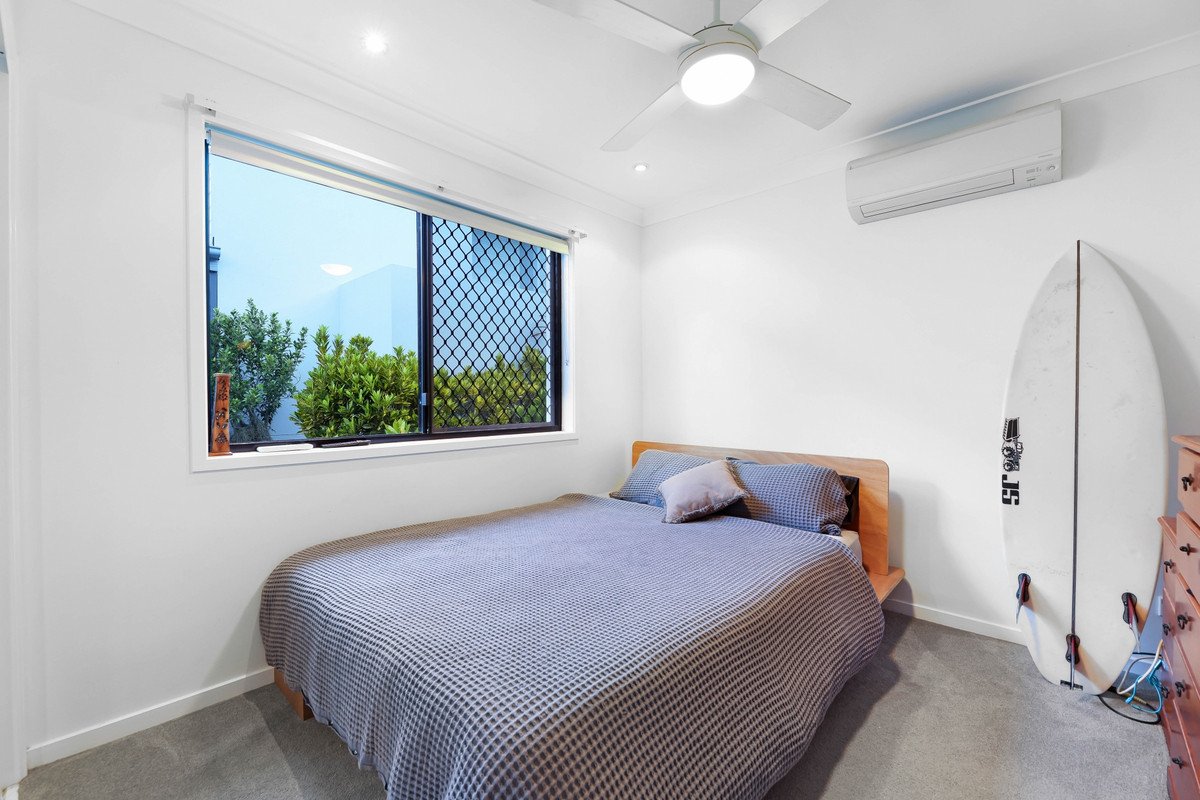 2/6 Burrabee Street BURLEIGH HEADS 18