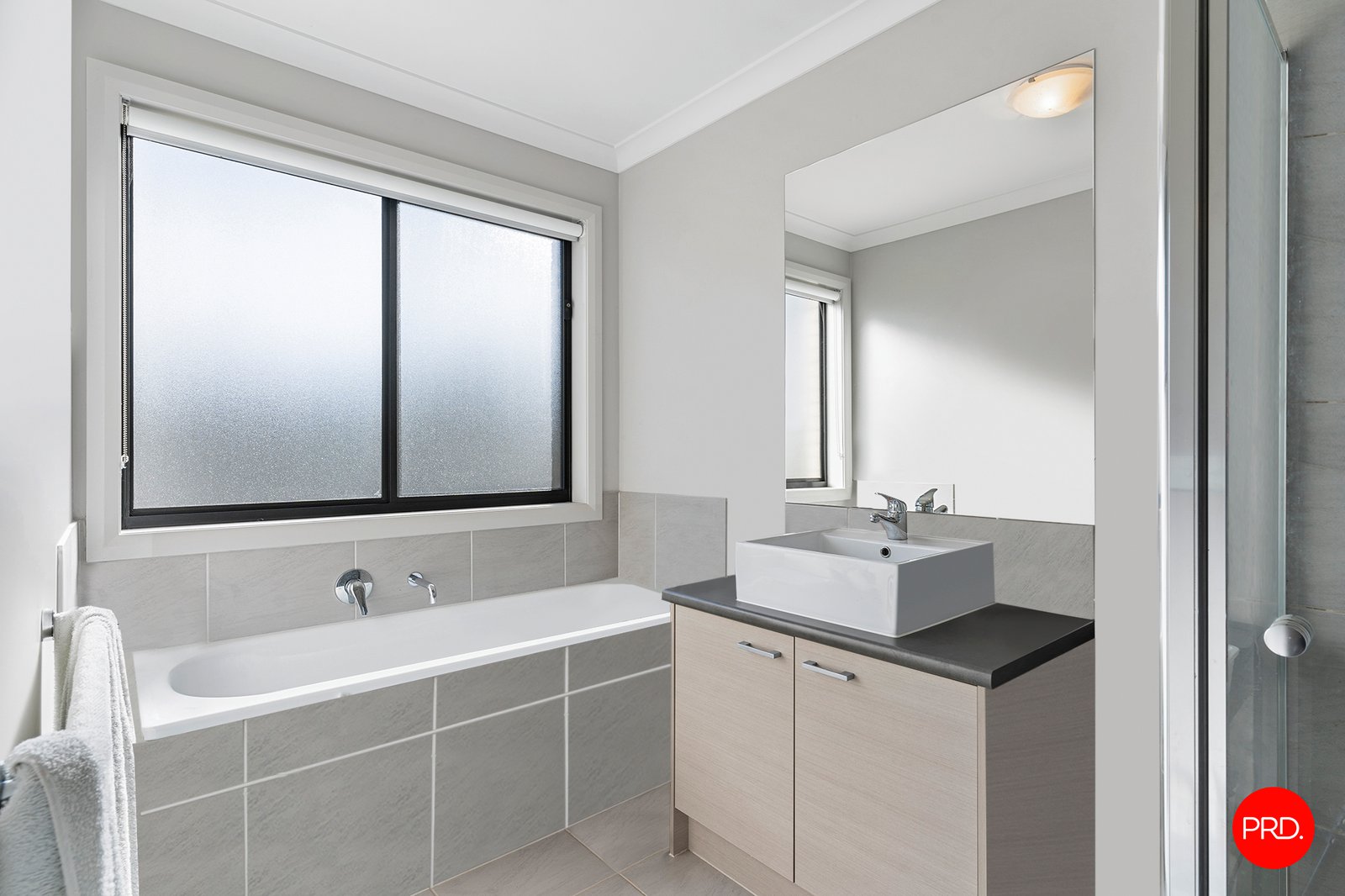 26 Camden Way STRATHFIELDSAYE 10