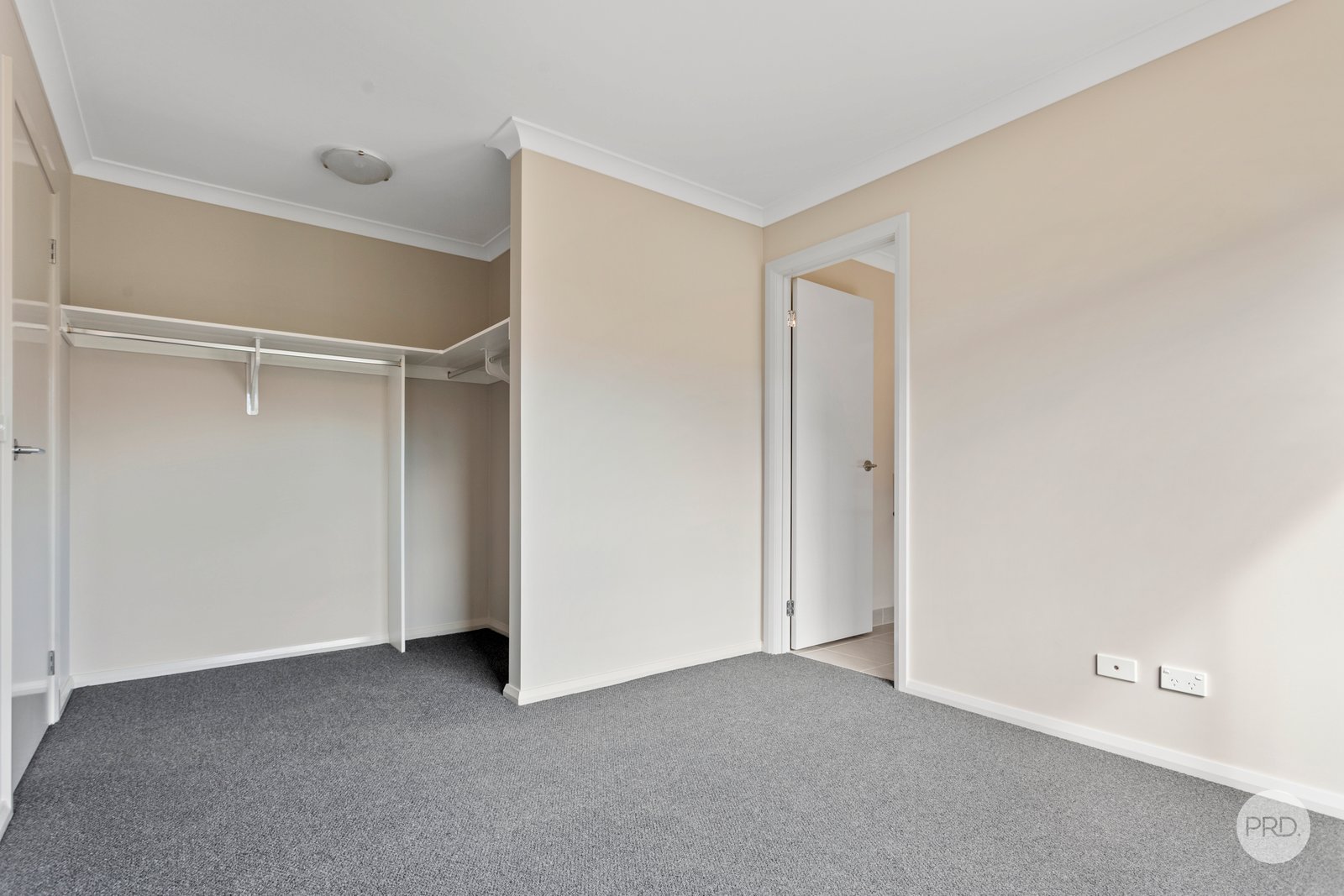 26 Camden Way STRATHFIELDSAYE 8