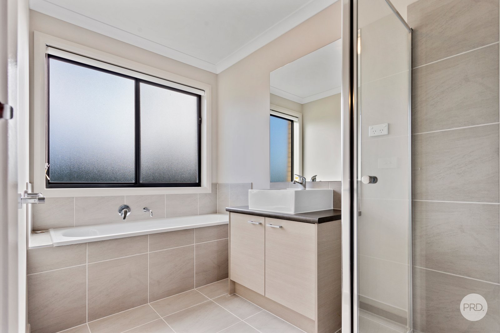 26 Camden Way STRATHFIELDSAYE 12