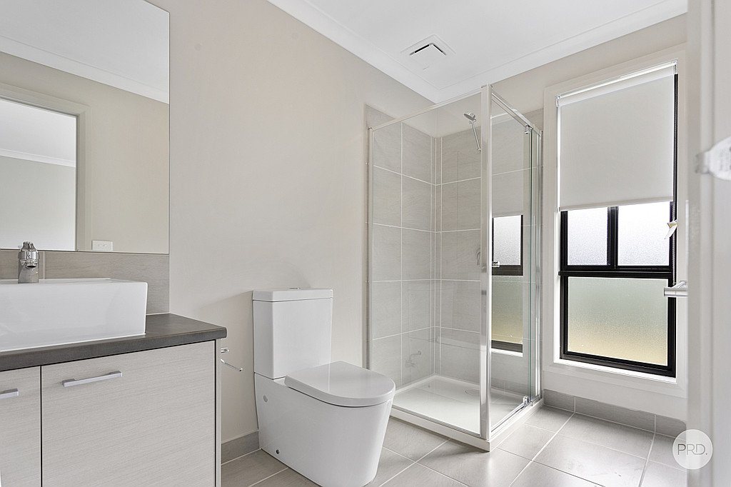 26 Camden Way STRATHFIELDSAYE 9