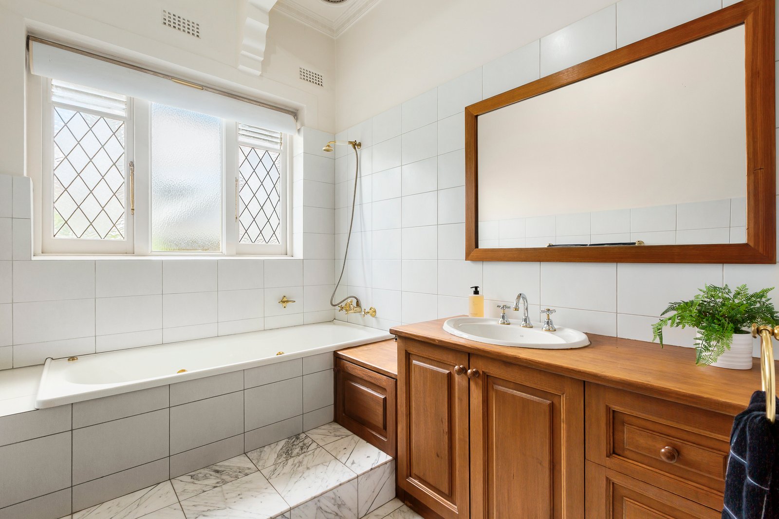 26 Canterbury Road, Camberwell, 3124