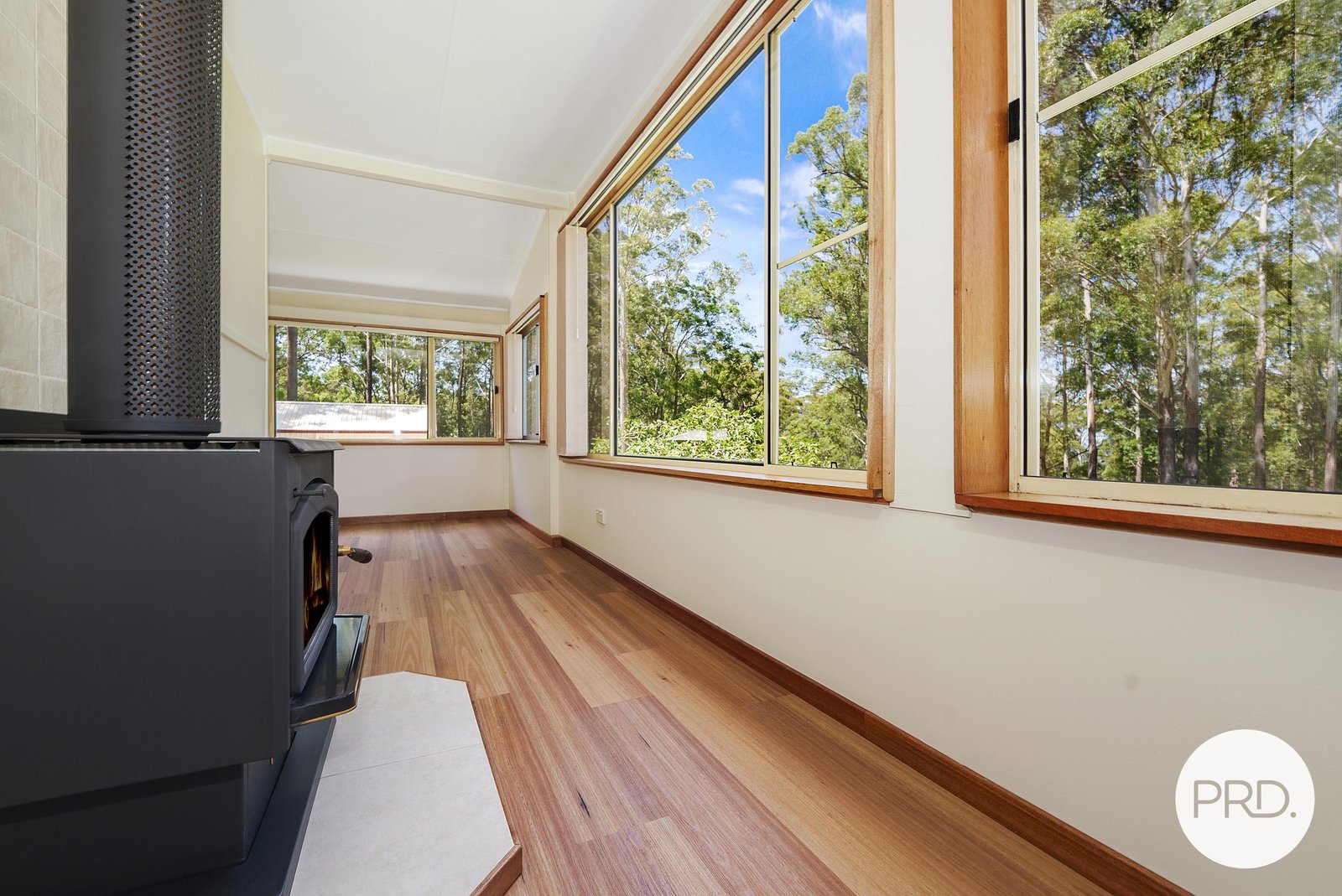 26 Caringal Drive MIDDLE BROTHER 6