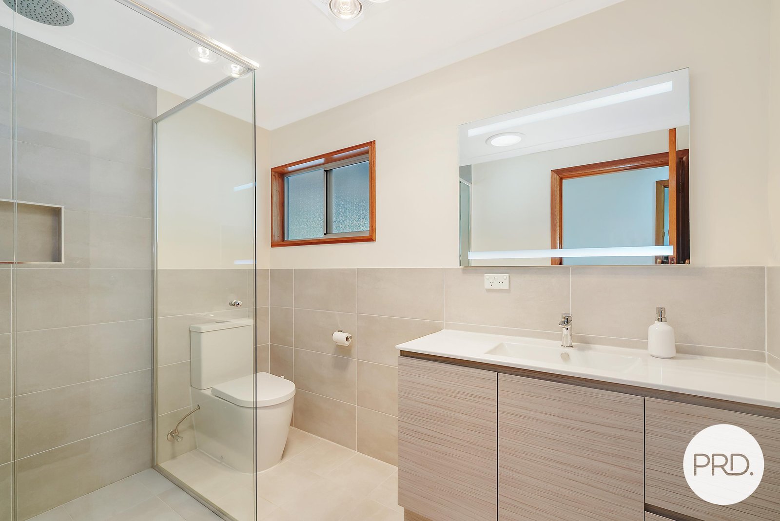 26 Caringal Drive MIDDLE BROTHER 9