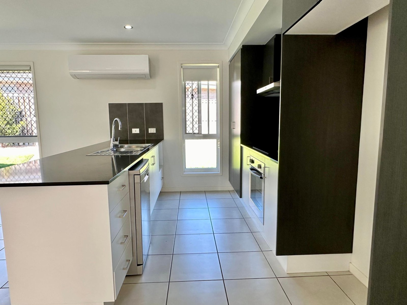 26 Caulder Esplanade BOYNE ISLAND 4