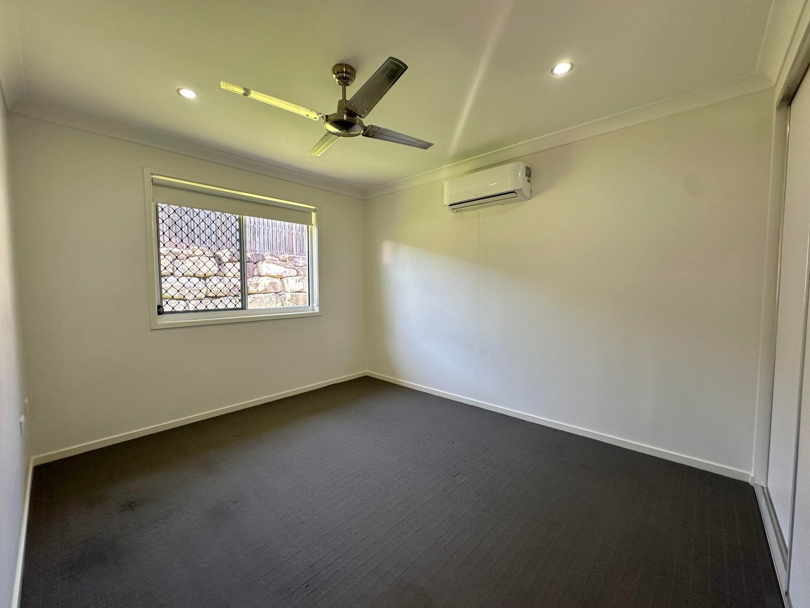 26 Caulder Esplanade BOYNE ISLAND 9