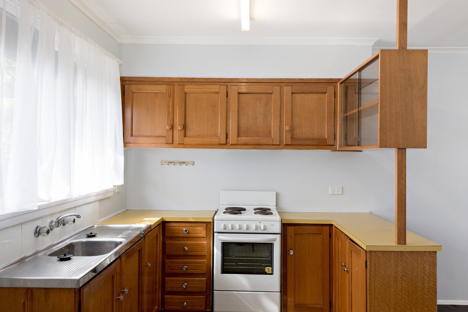 Gallery: 2/6 Christine Avenue
