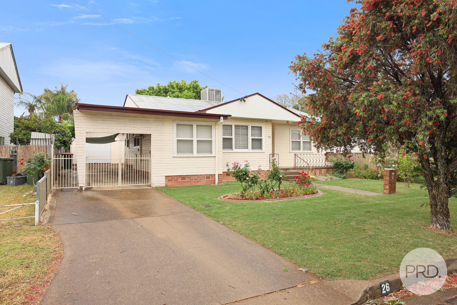 26 Churchill Street TAMWORTH 2