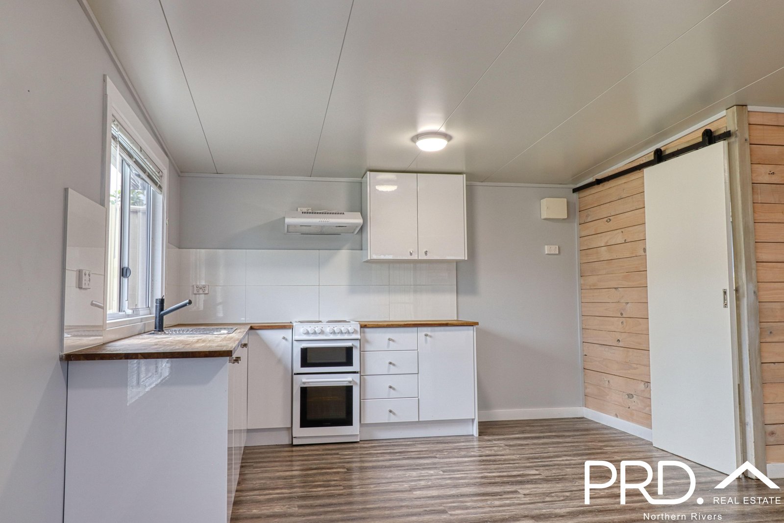 2/6 Clarence Street CASINO 4