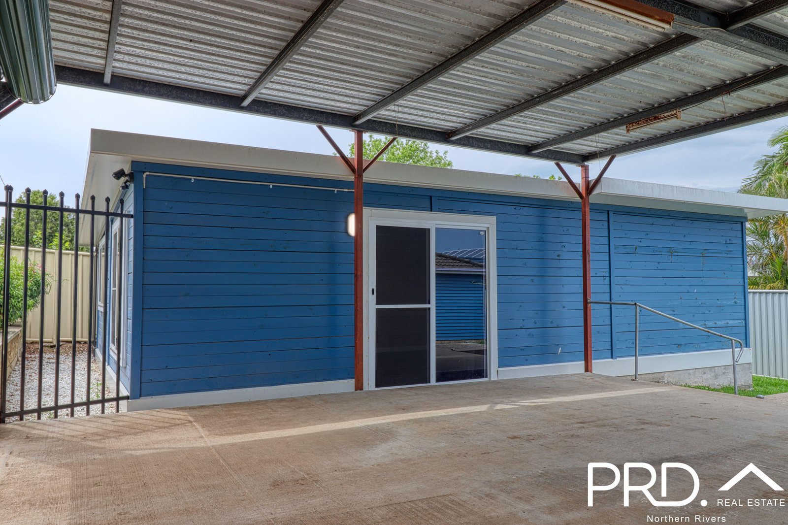 2/6 Clarence Street CASINO 11