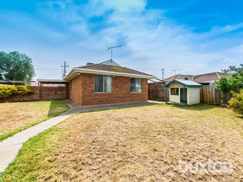 Photos: 26 Cloverdale Drive