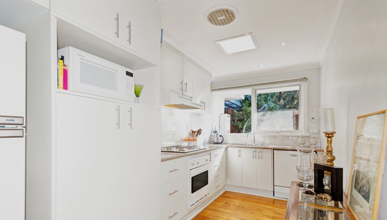 Gallery: 2/6 Coleman Court