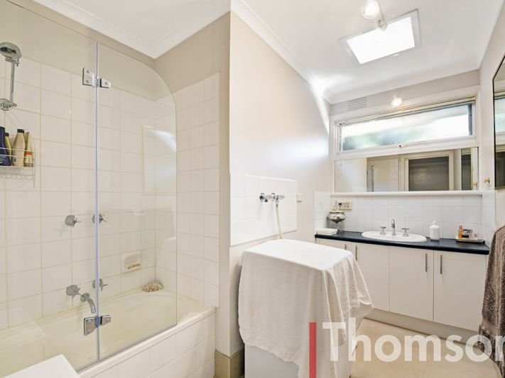 Gallery: 2/6 Coleman Court