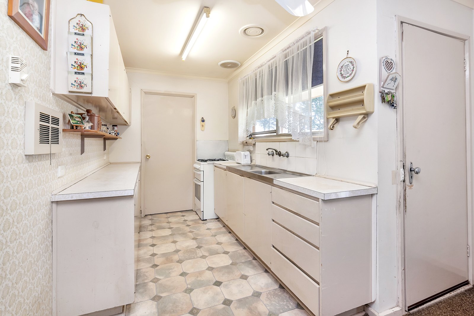 26 Cypress Avenue WENDOUREE 8