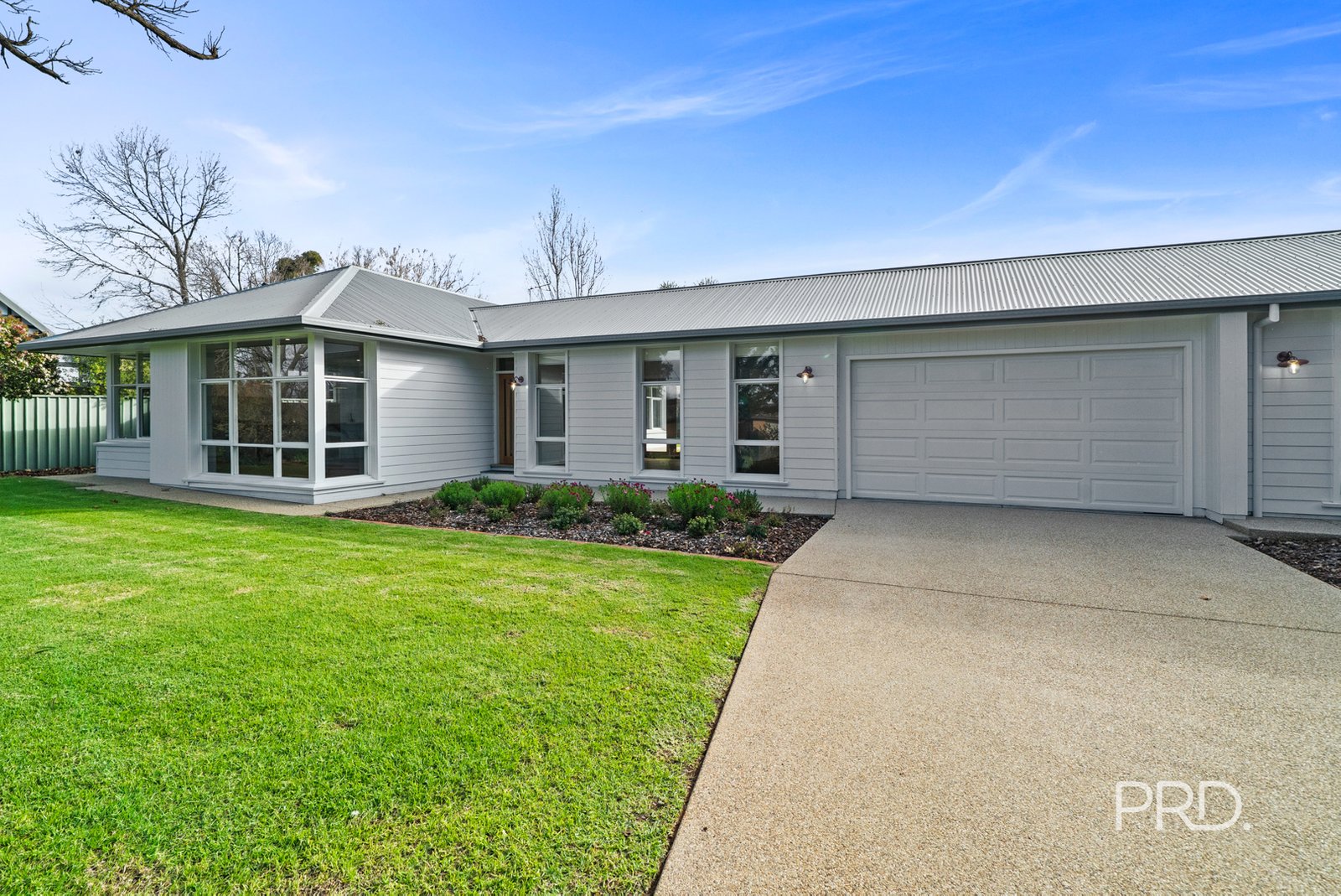 26 Dalkeith Avenue LAKE ALBERT 2