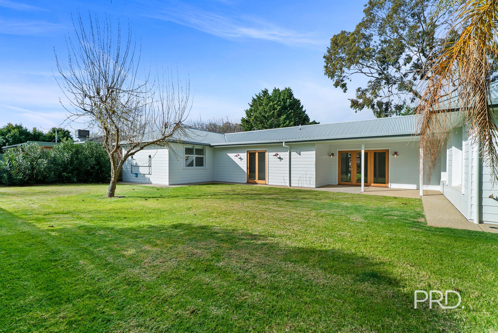 26 Dalkeith Avenue LAKE ALBERT 18
