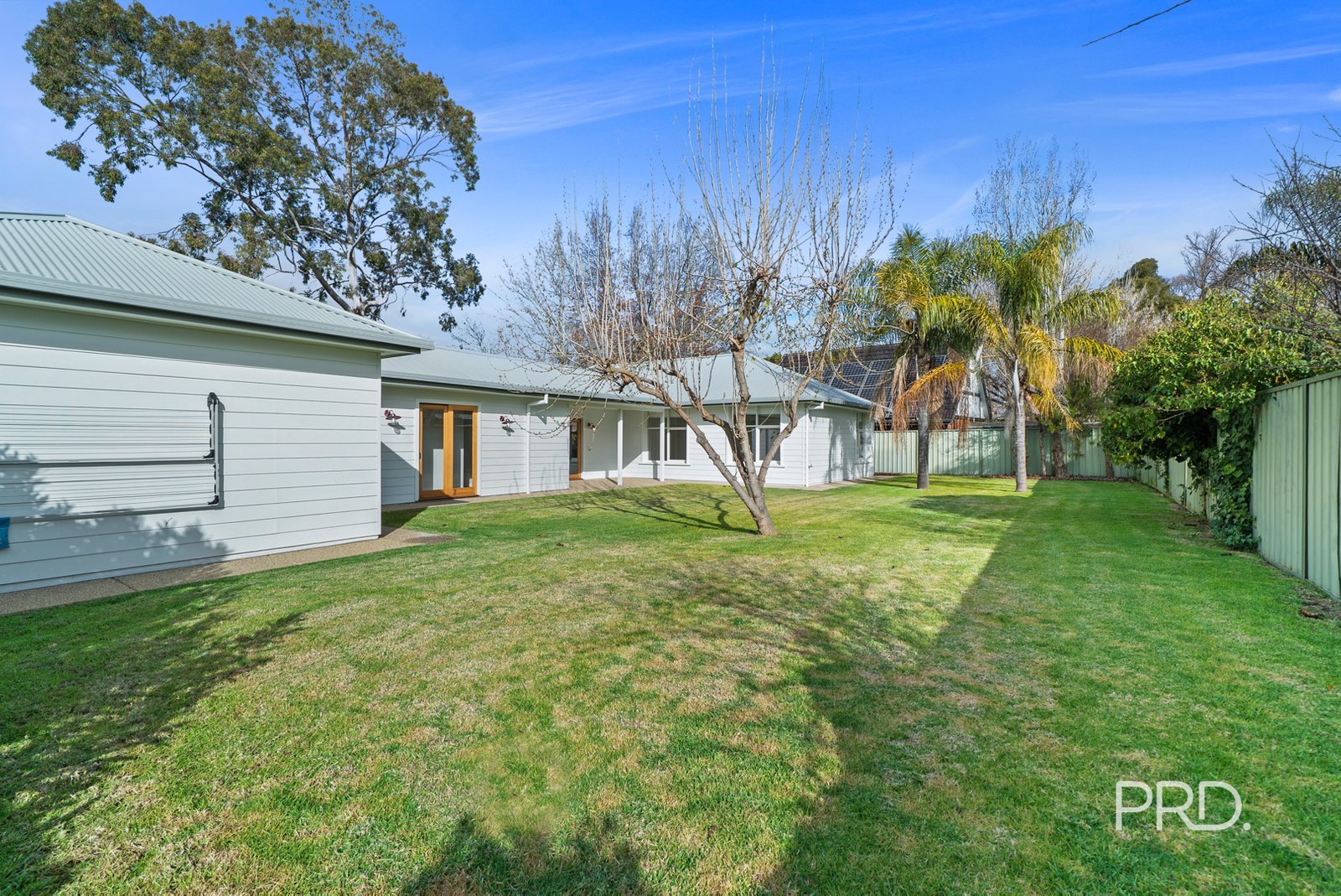 26 Dalkeith Avenue LAKE ALBERT 20