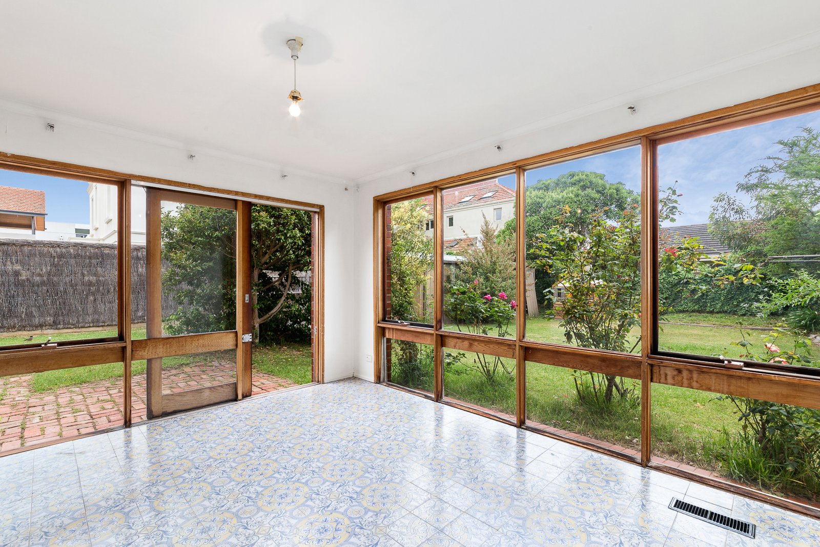 Gallery: 26 Dawson Avenue