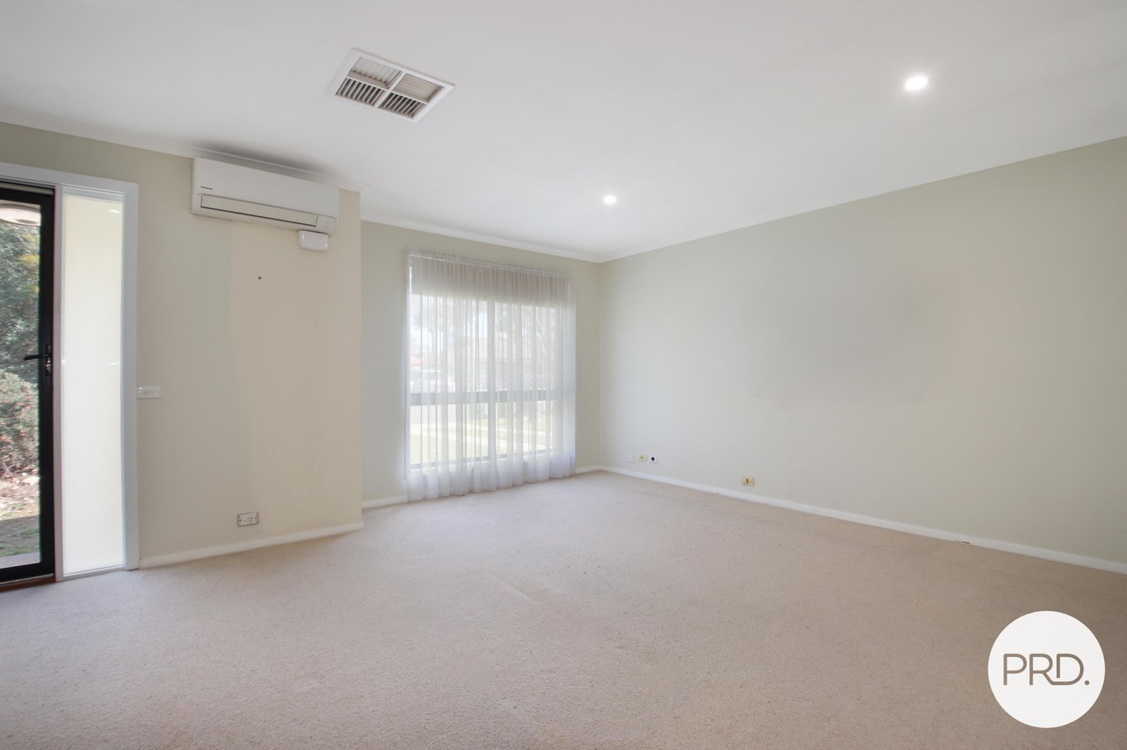 26 Daysdale Way THURGOONA 4