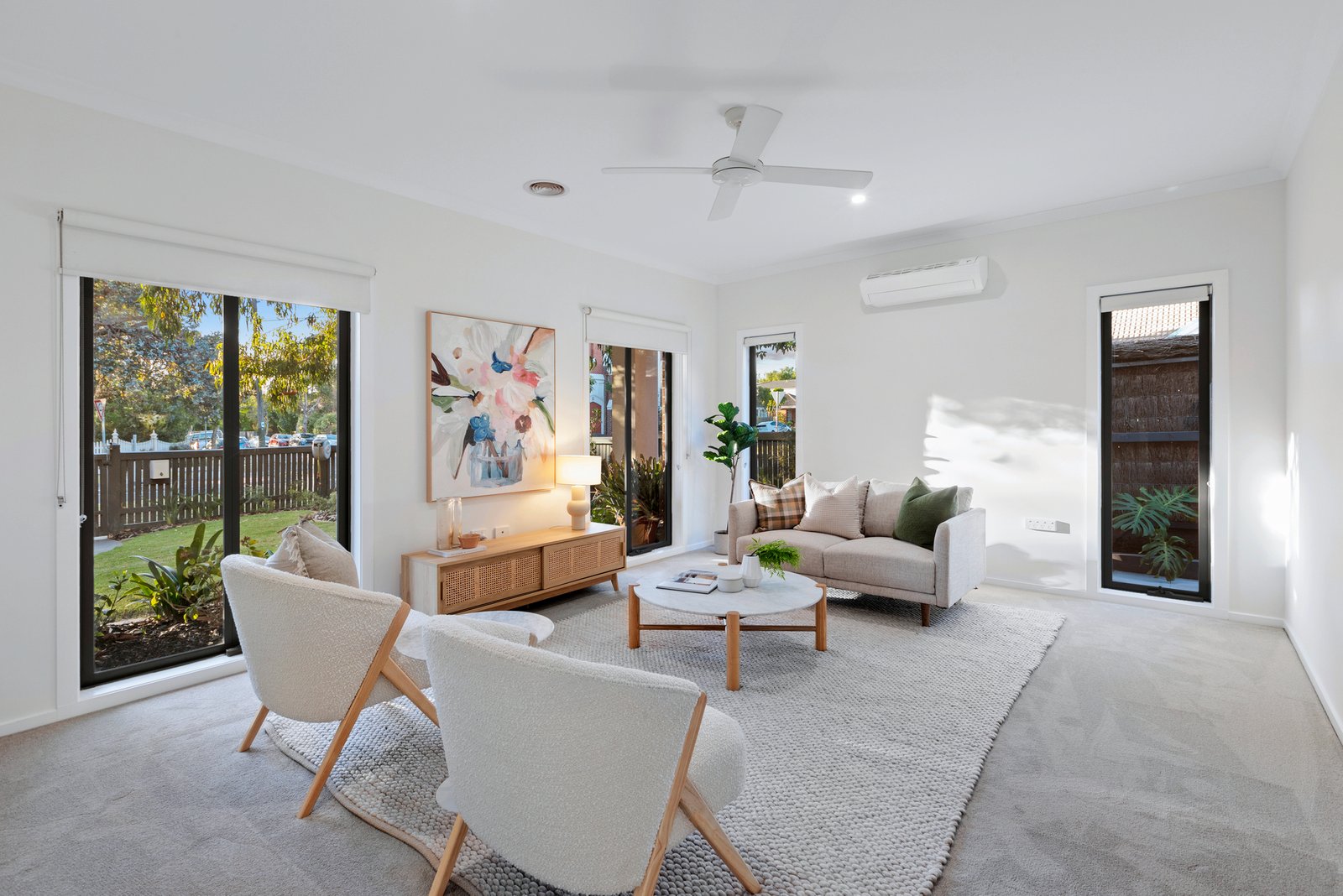 Gallery: 26 Deakin Street North