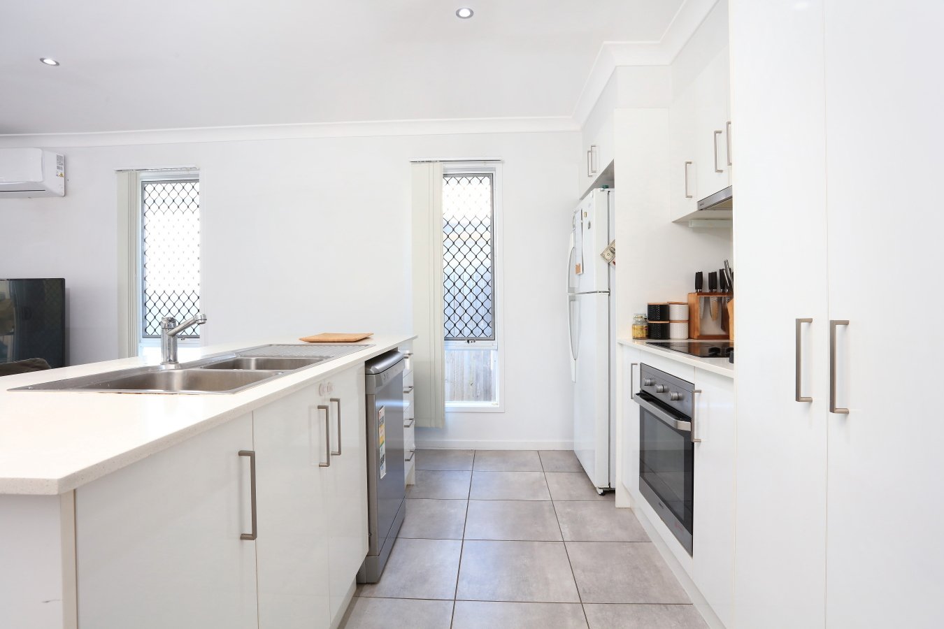 26 Denham Circuit WILLOW VALE 3