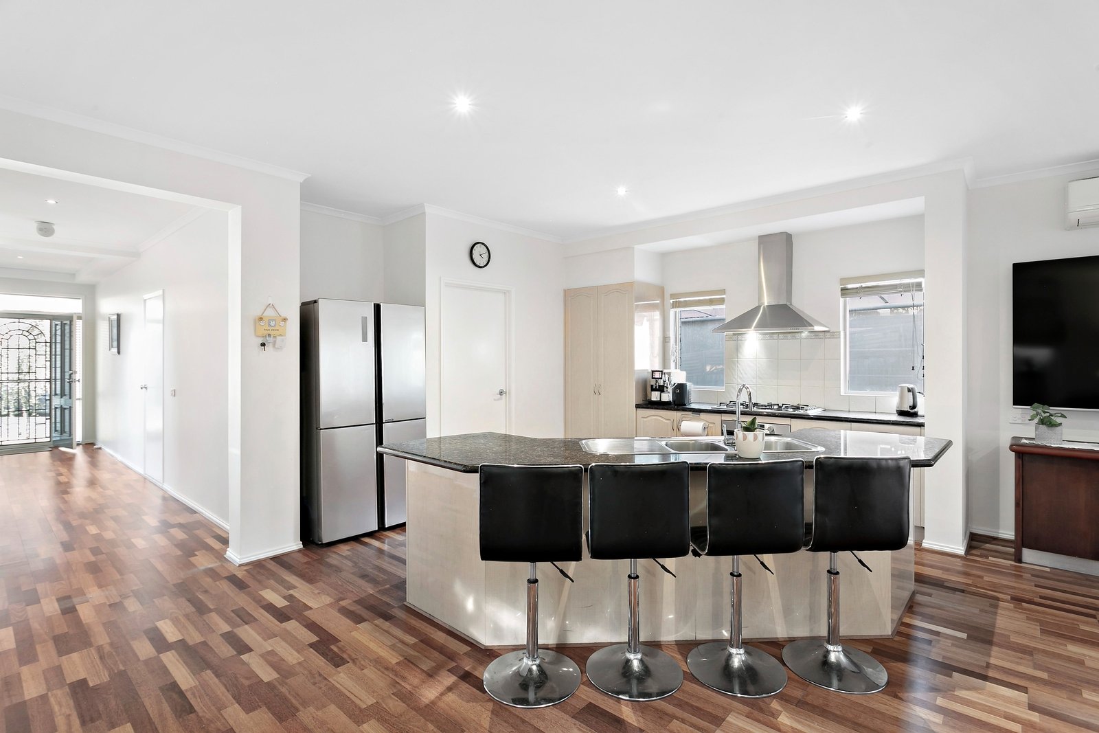 Real Estate and Property in 26 Devlaw Drive, Doncaster East, VIC