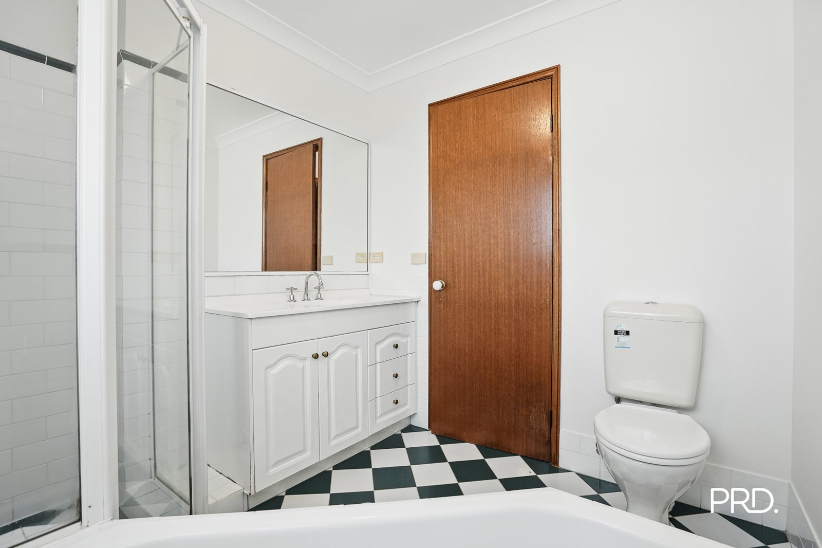 26 Dillwynia Dr  Glenmore Park 3