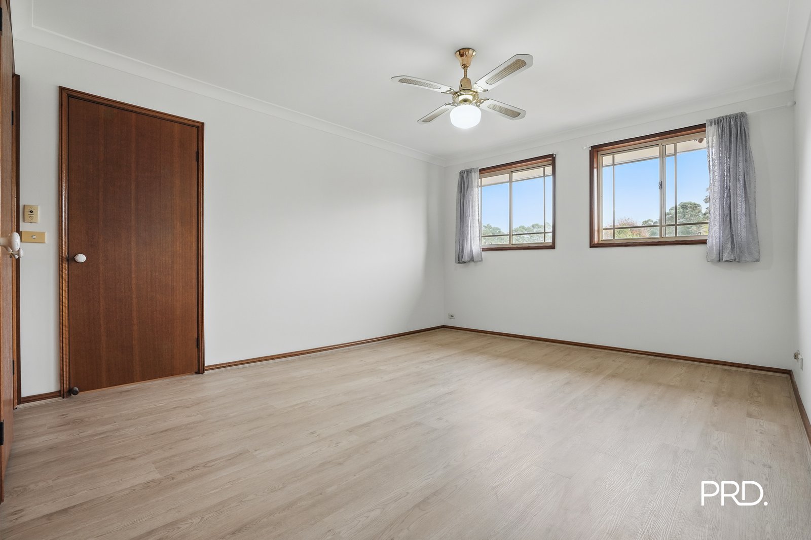 26 Dillwynia Dr  Glenmore Park 4