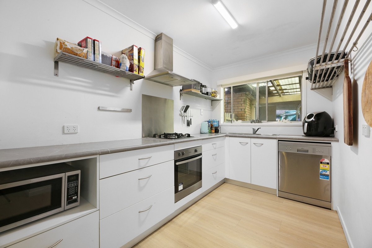 26 Djerral Avenue Burleigh Heads 10