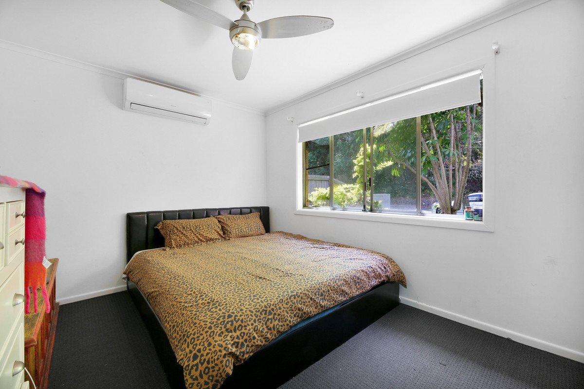 26 Djerral Avenue Burleigh Heads 12