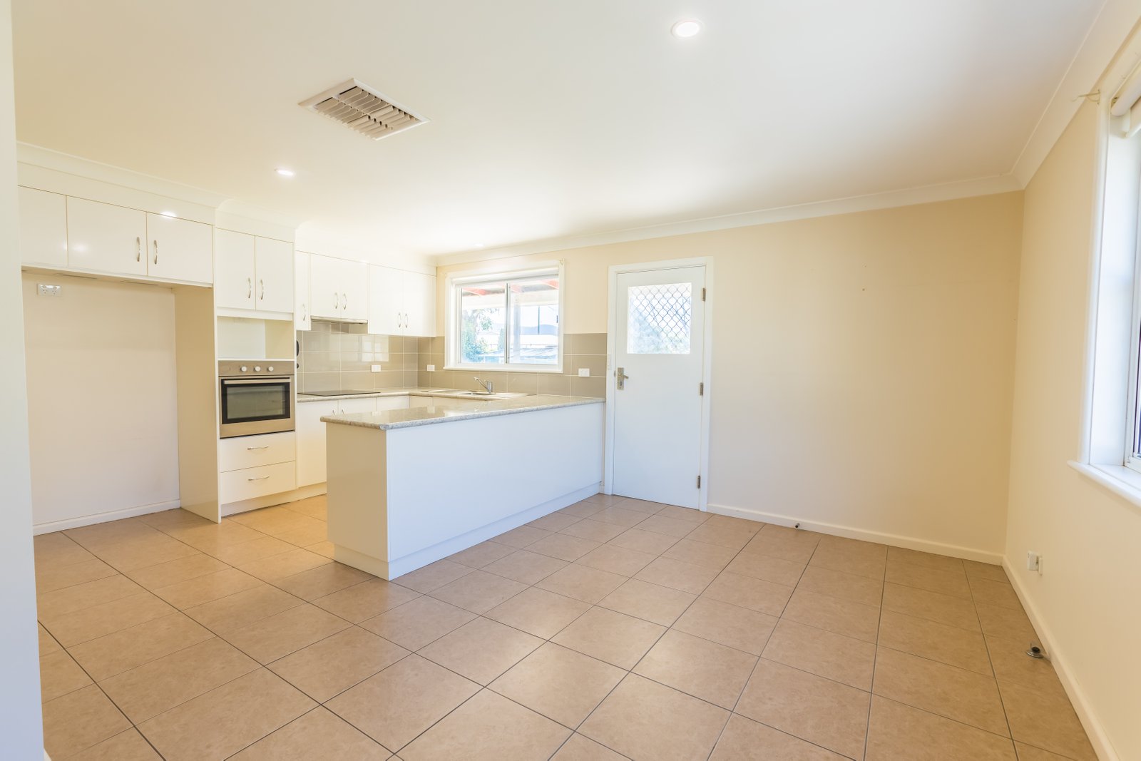 26 Duri Road TAMWORTH 7