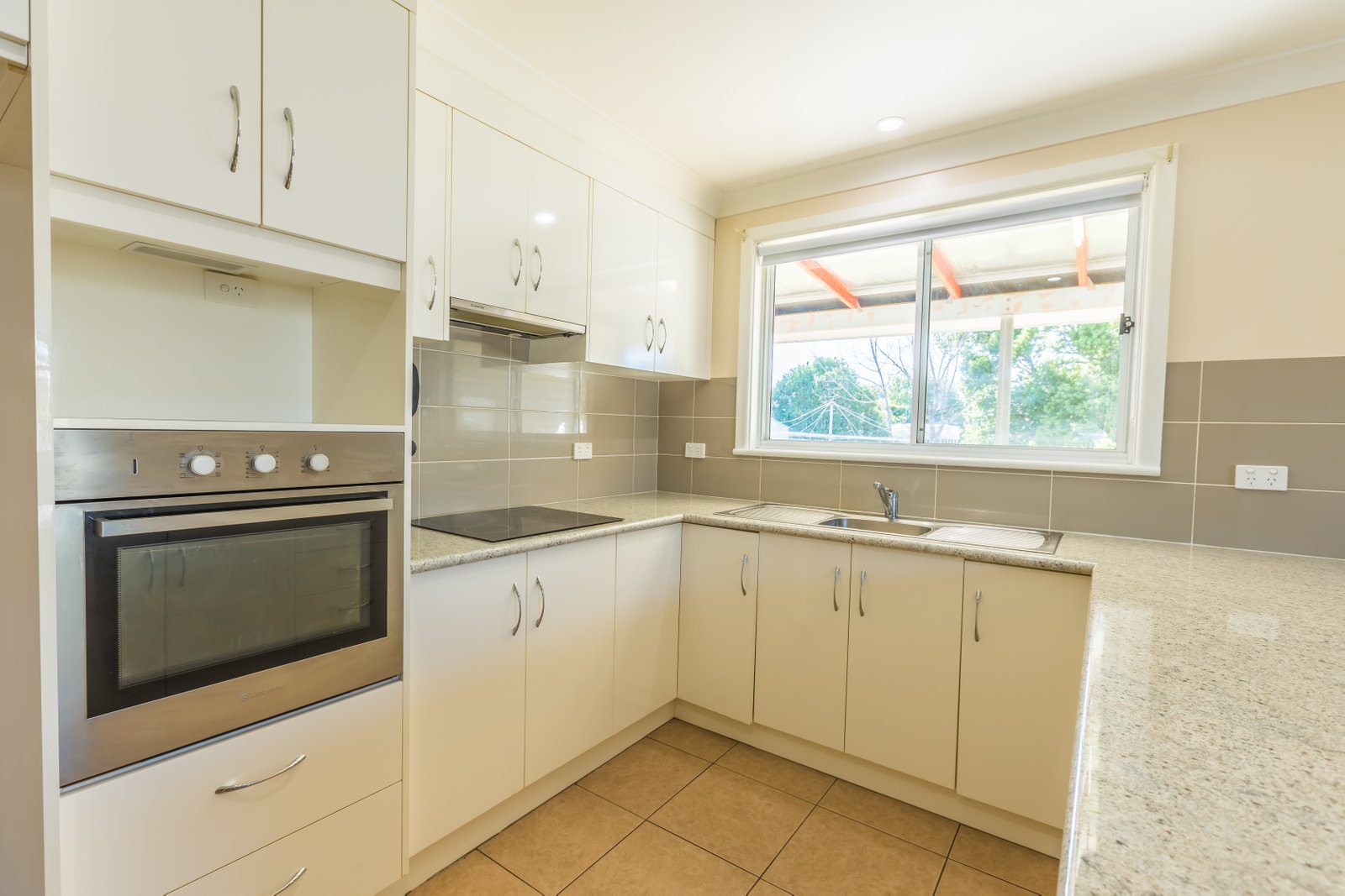 26 Duri Road TAMWORTH 8