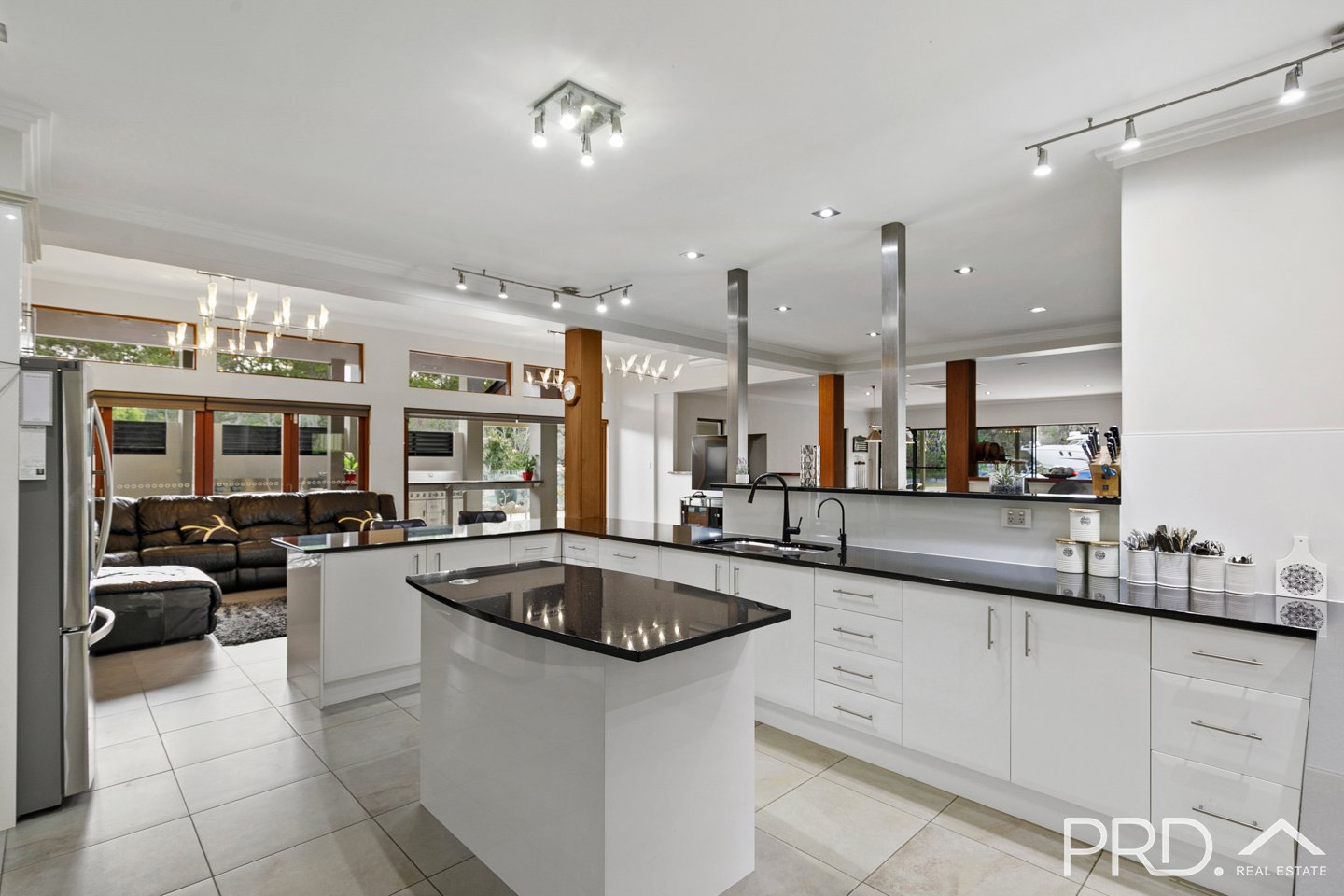 26 Earls Way TINANA 10