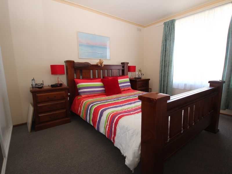 26 Eddington Street BRIDGEWATER 8