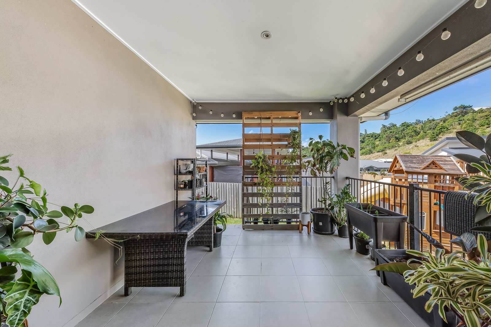 26 Fairweather Road CANNONVALE 10