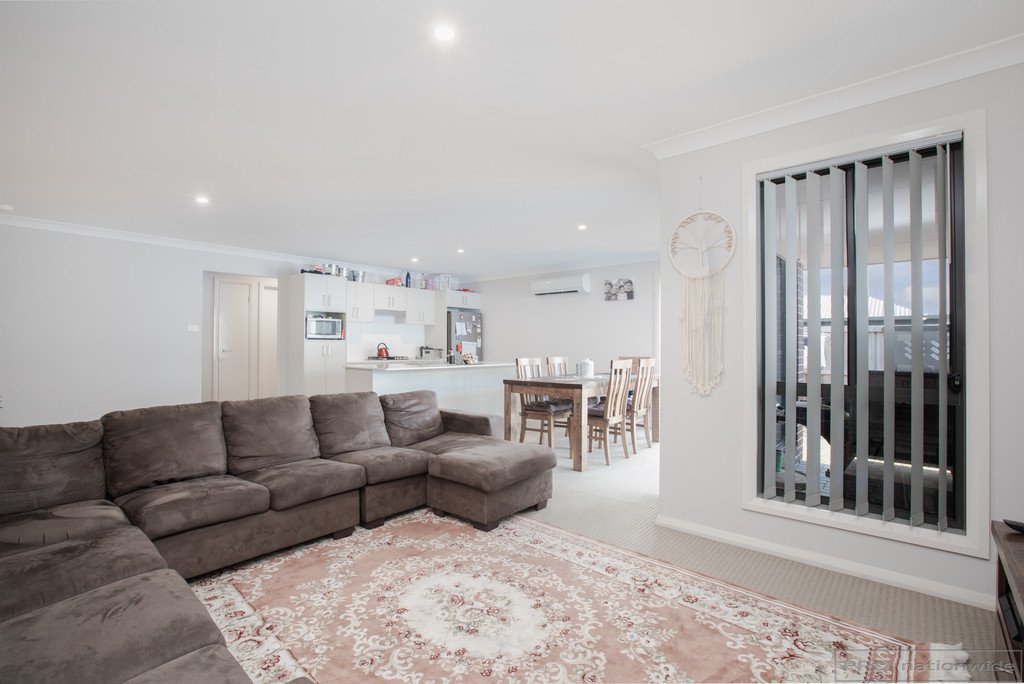 26 Finch Crescent ABERGLASSLYN 2