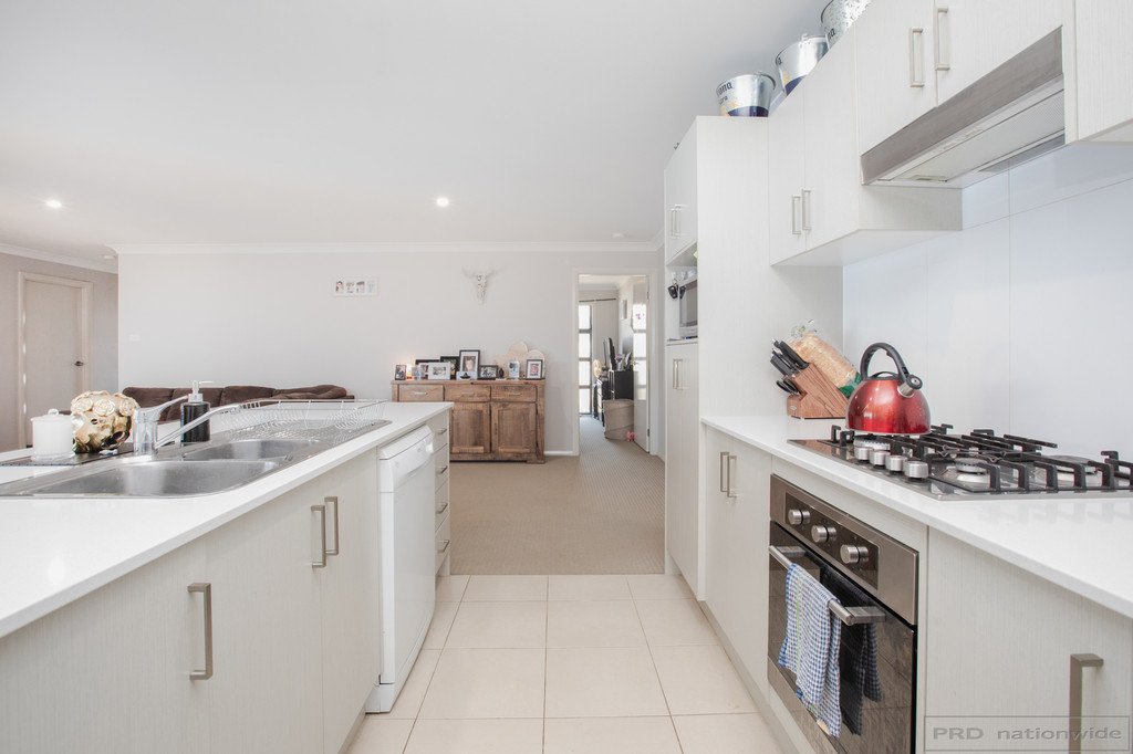 26 Finch Crescent ABERGLASSLYN 5